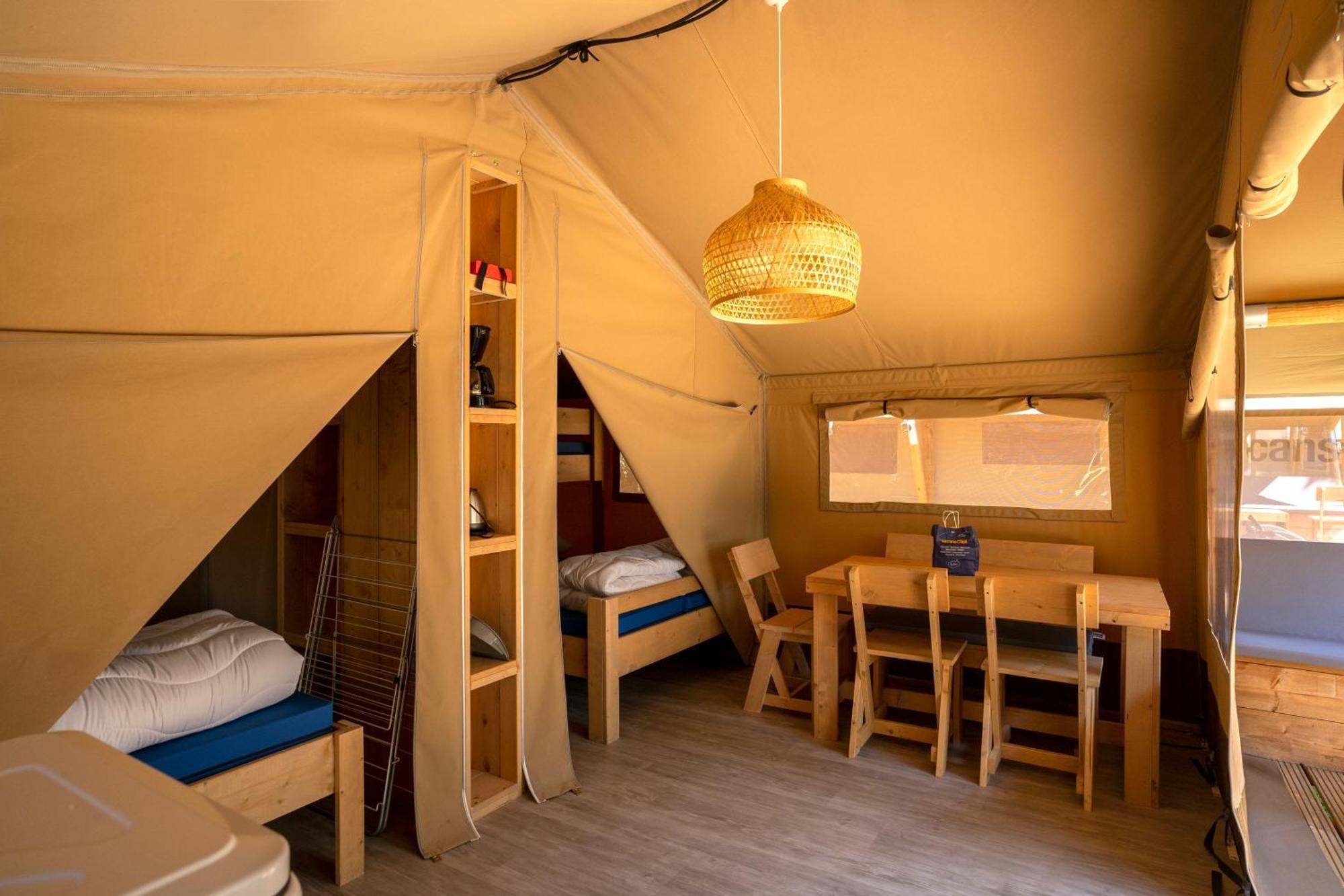 Rcn La Ferme Du Latois Campsite 4*
