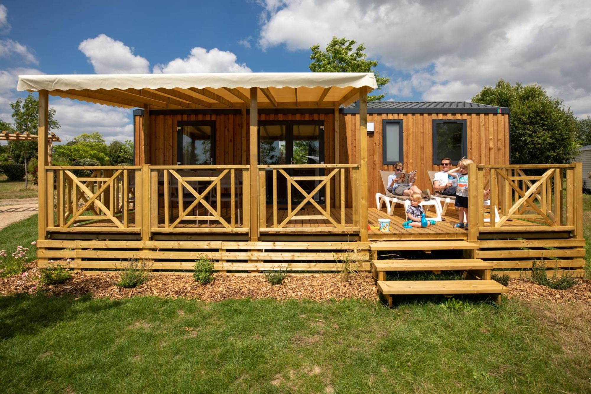 Rcn La Ferme Du Latois Campsite 4*